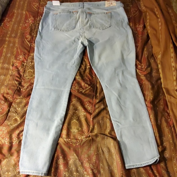 🎉HP🎉 True Religion Curvy Skinny Jeans - Picture 4 of 7